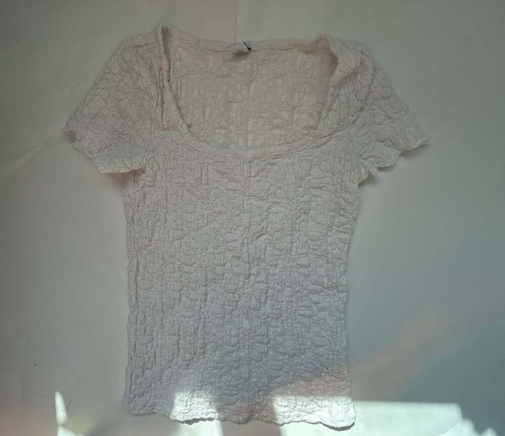 Old Navy Lace Top Size XS White Short Sleeve Textured Blouse